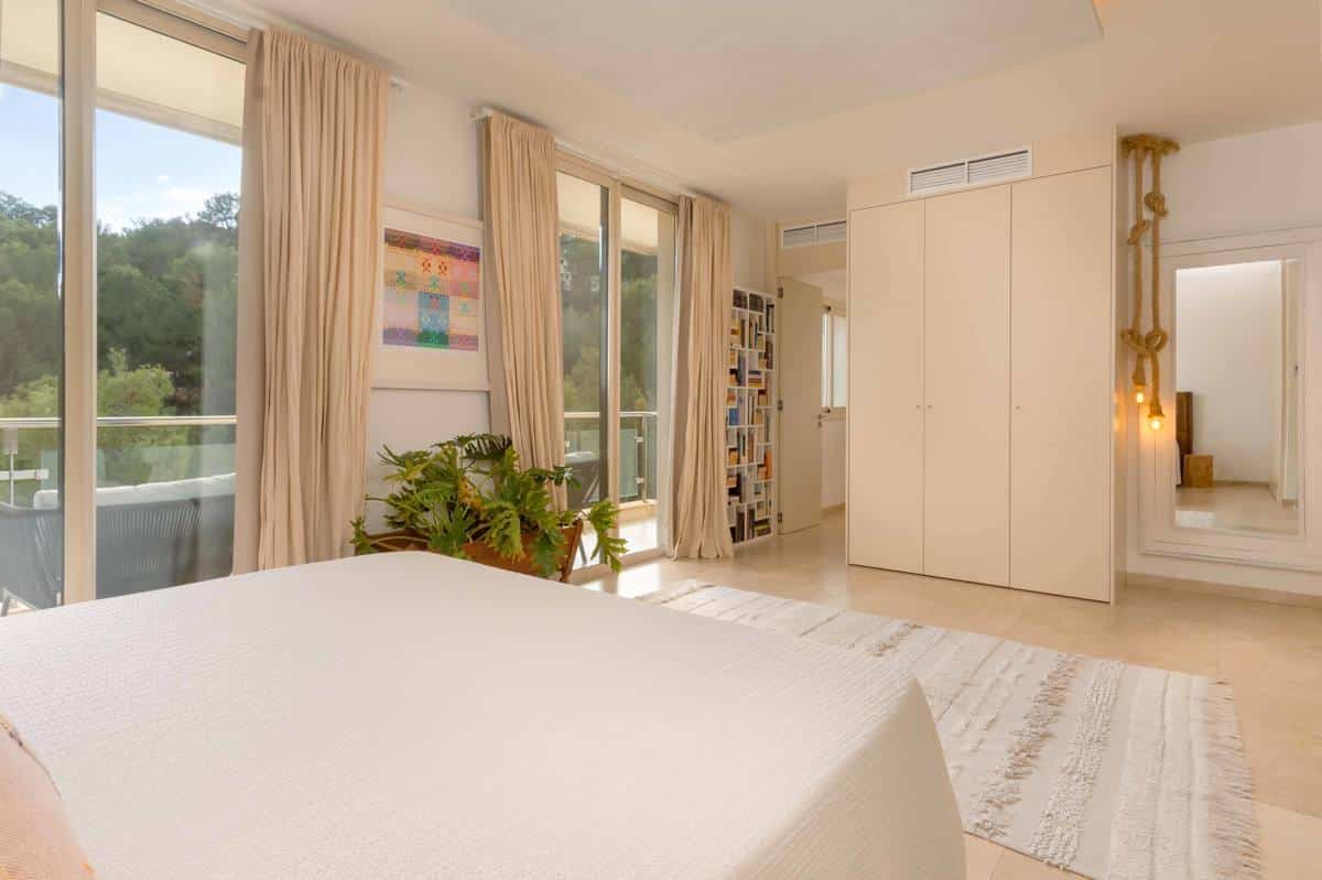 Bright and modern apartment in Cas Català with panoramic views, 2 pools and 2 parkings
