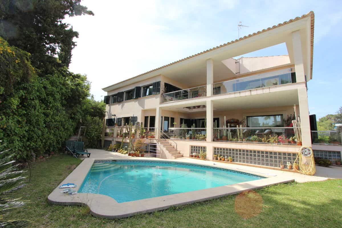 DETACHED HOUSE IN SON ARMADAMS WITH SWIMMING POOL