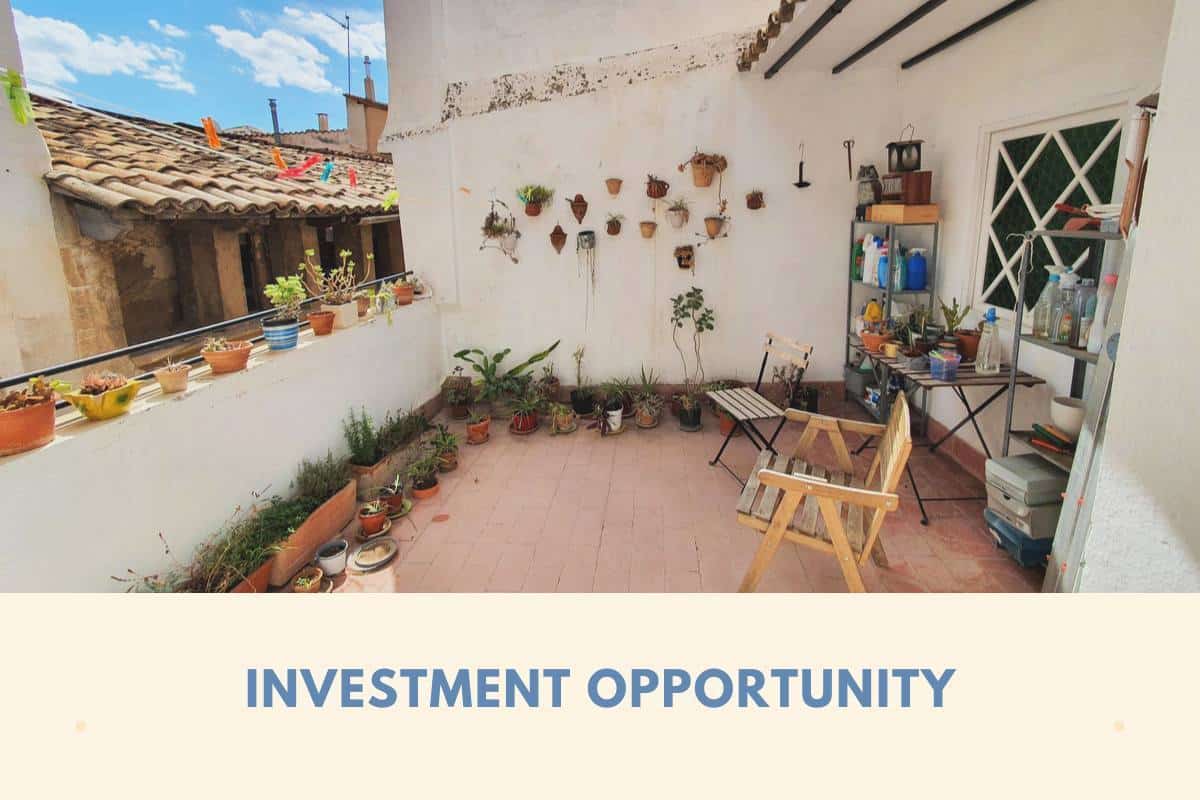 Opportunity for investors! Classic building to refurbish in the old town of Palma