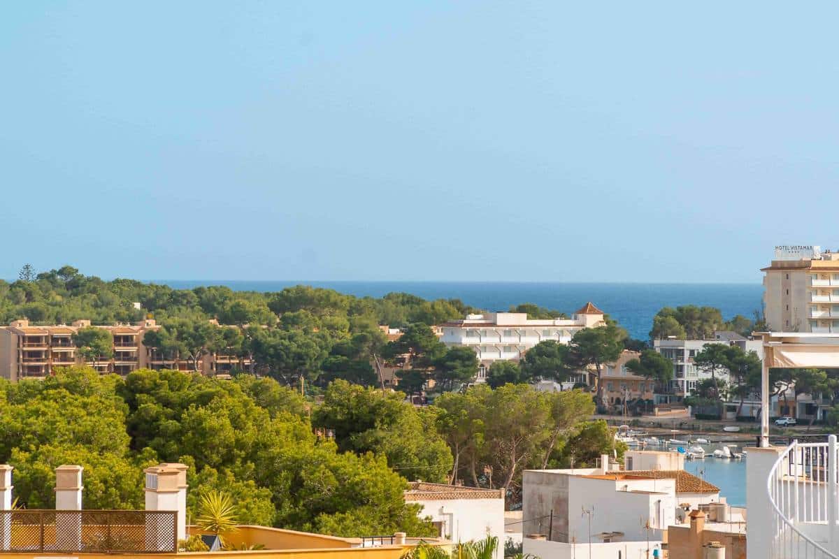 Stunning penthouse with private rooftop terrace in Portocolom