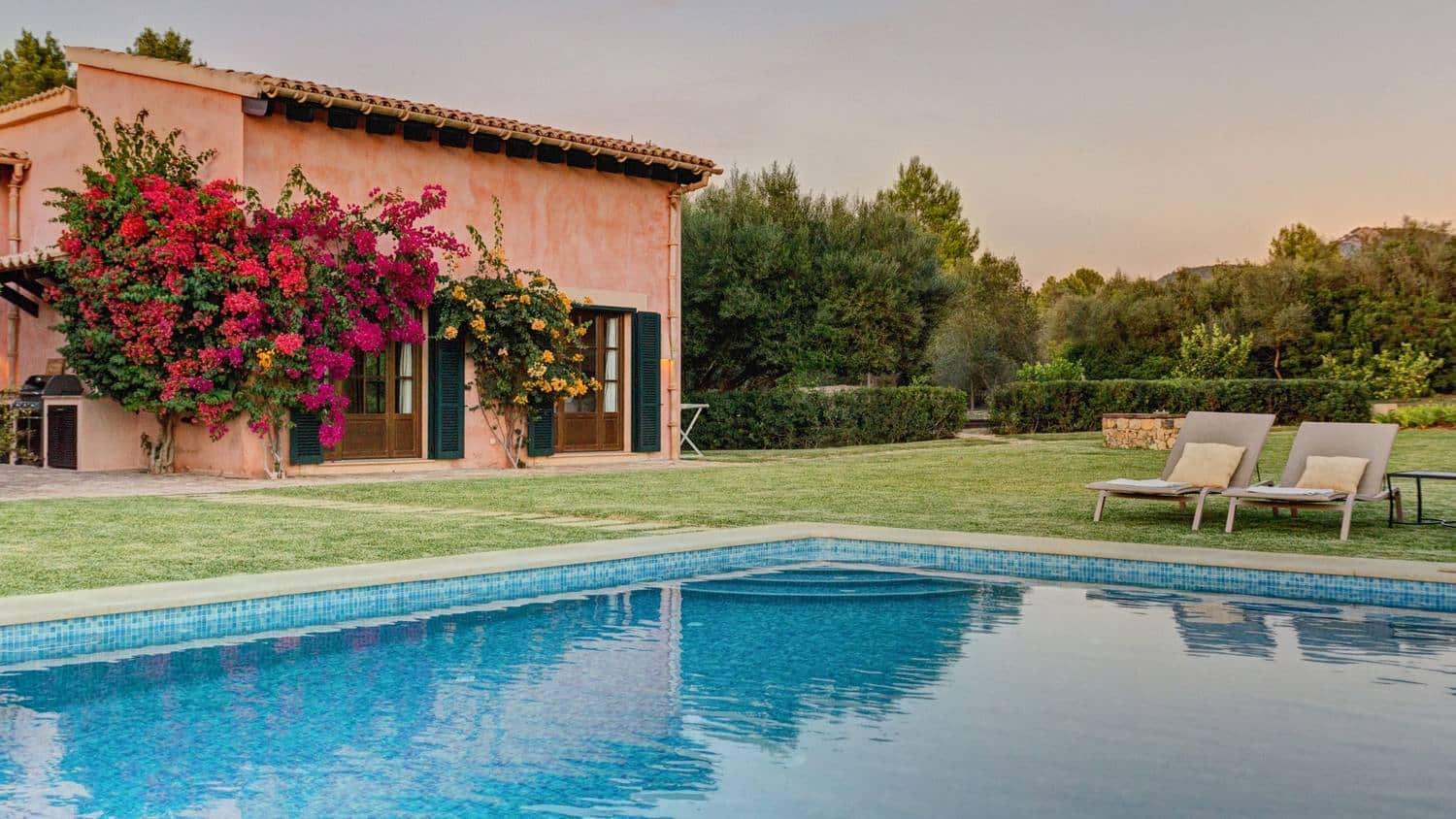 MAGNIFICENT LUXURY ESTATE WITH STABLES AND GUEST HOUSE IN CALVIA