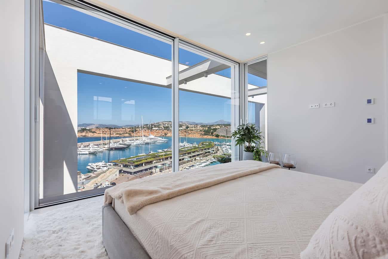 Stunning modern villa with breathtaking views over the marina of Port Adriano