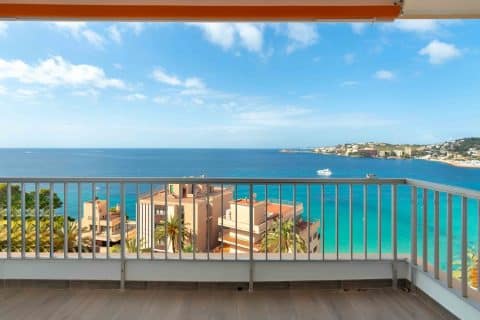 Stunning sea view Apartment with 4 Bedrooms in Cala Mayor 3a2e3e50.jpg