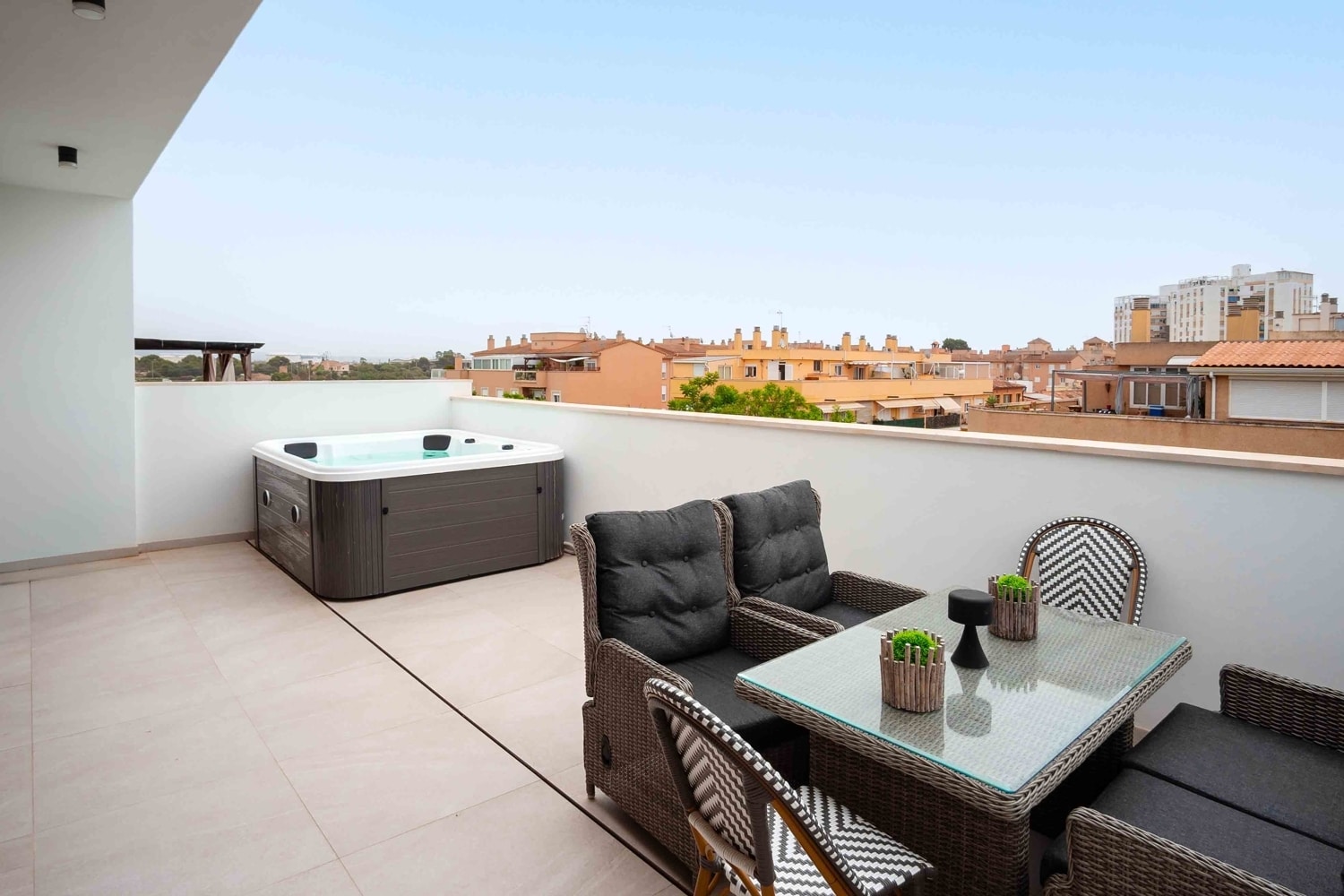 Newly Built Penthouse Dúplex With large TERRACE and Parking in Coll d’en Rabassa