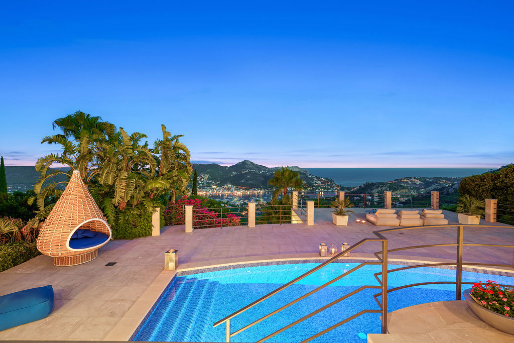 Luxuriöse 5-Schlafzimmer-Villa mit atemberaubendem Meerblick in Puerto de Andratx