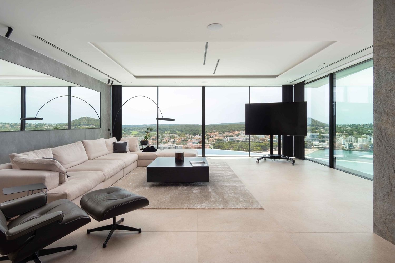 State-of-The-Art Villa mit sensationeller Aussicht in exponierter Lage in Santa Ponsa