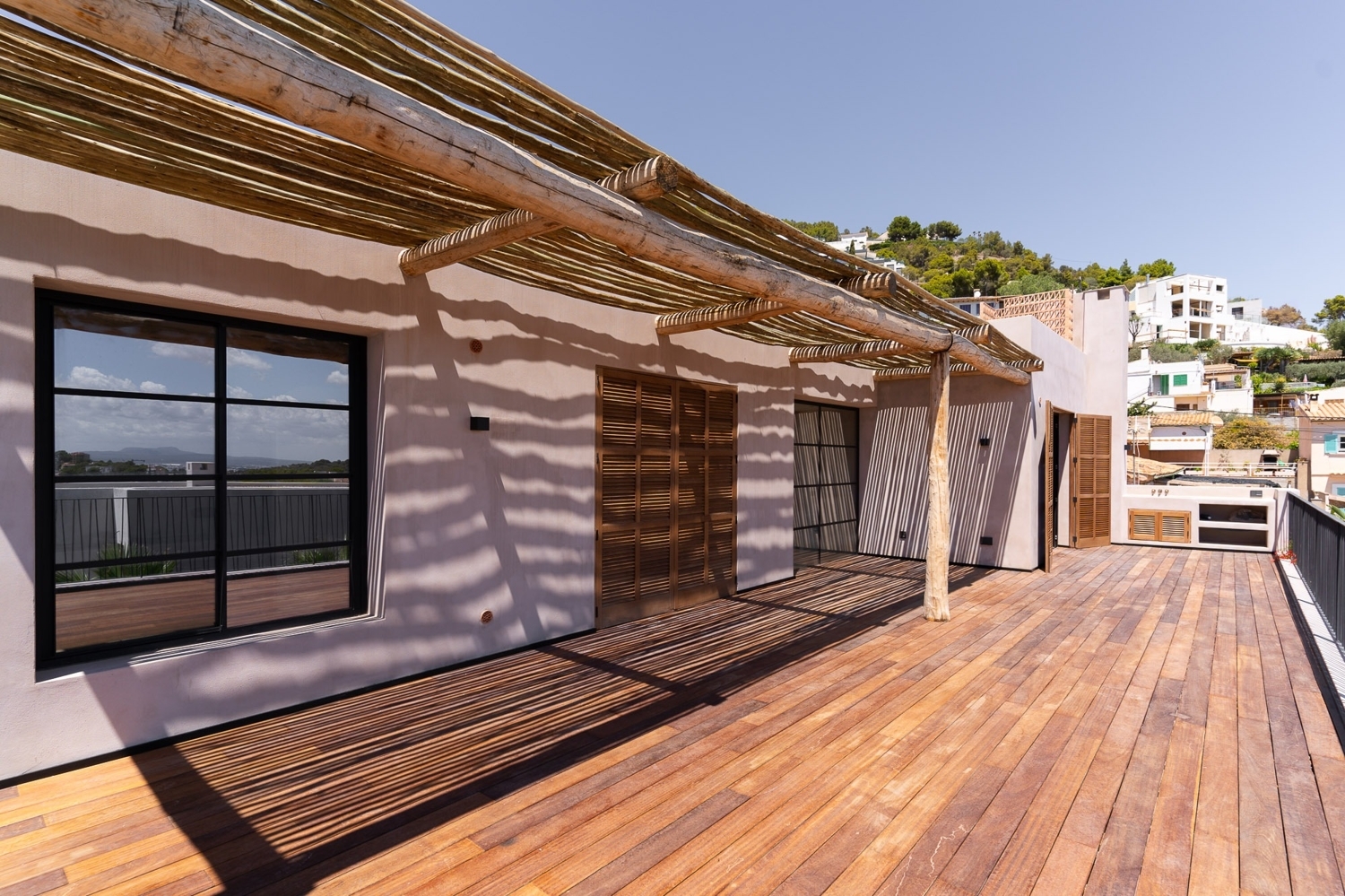 Amazing new built ” Passivhaus” in Genova with sea views and pool