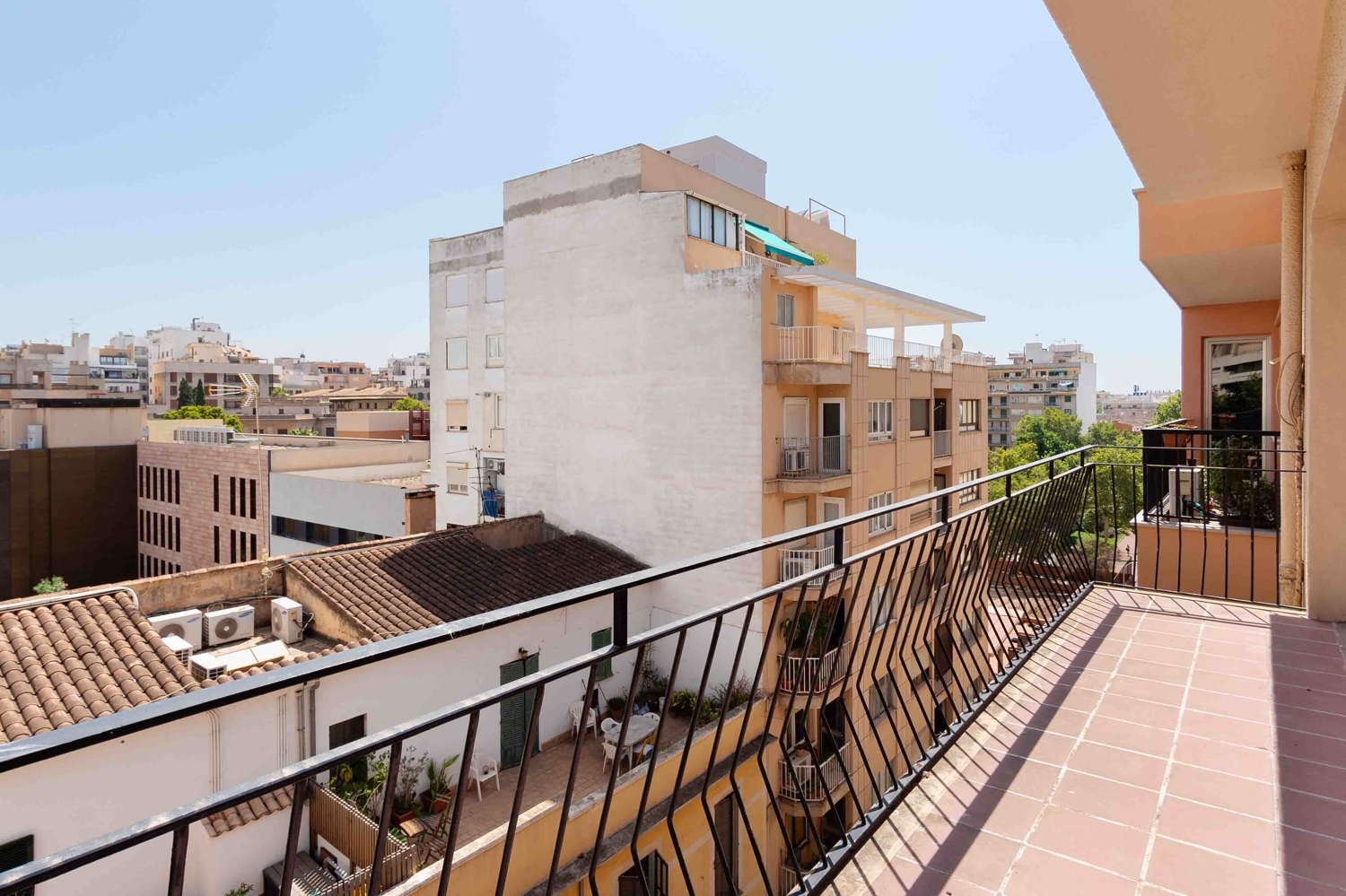 MODERN, BRIGHT APARTMENT WITH TERRACE & ELEVATOR IN PALMA OLD TOWN