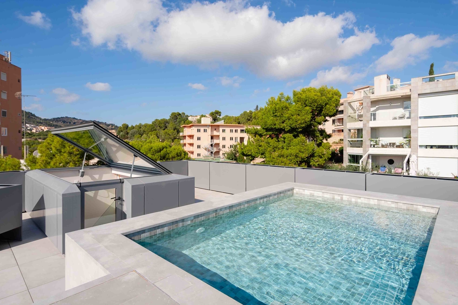 NEW DESIGN PENTHOUSE IN CALA MAYOR WITH PRIVATE TERRACE AND SWIMMING POOL