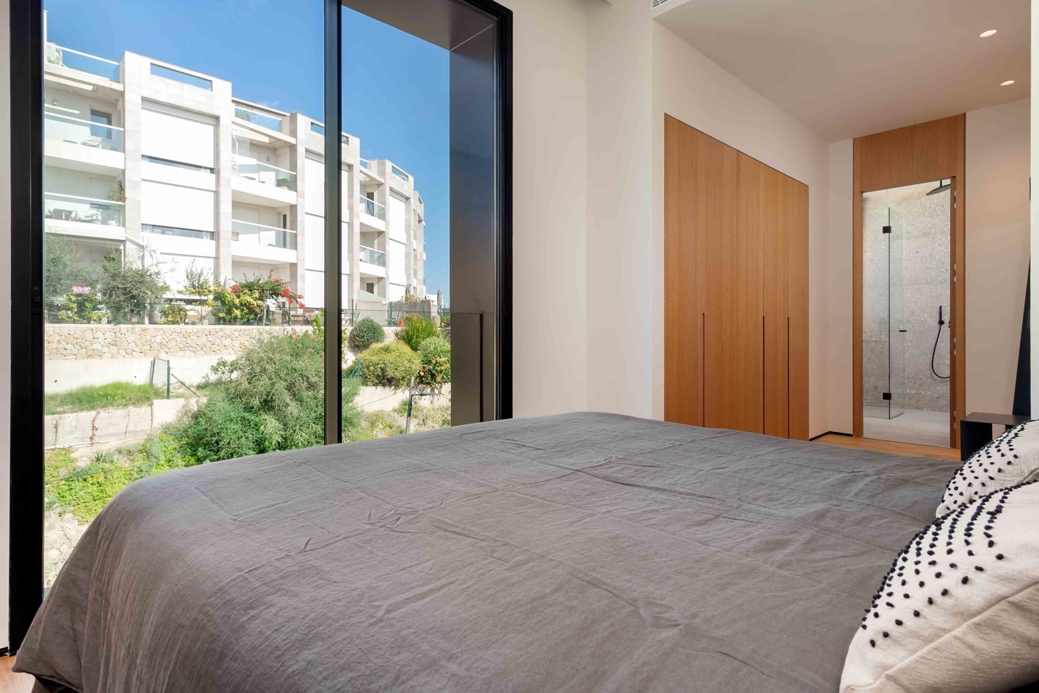NEW DESIGN PENTHOUSE IN CALA MAYOR WITH PRIVATE TERRACE AND SWIMMING POOL