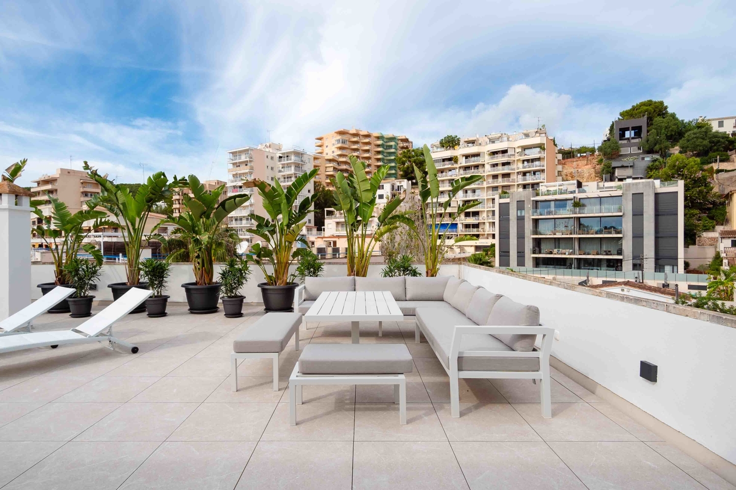 Wunderschönes Penthouse mit 2 privaten Terrassen, Meerblick und Schwimmbad in Sant Agustí