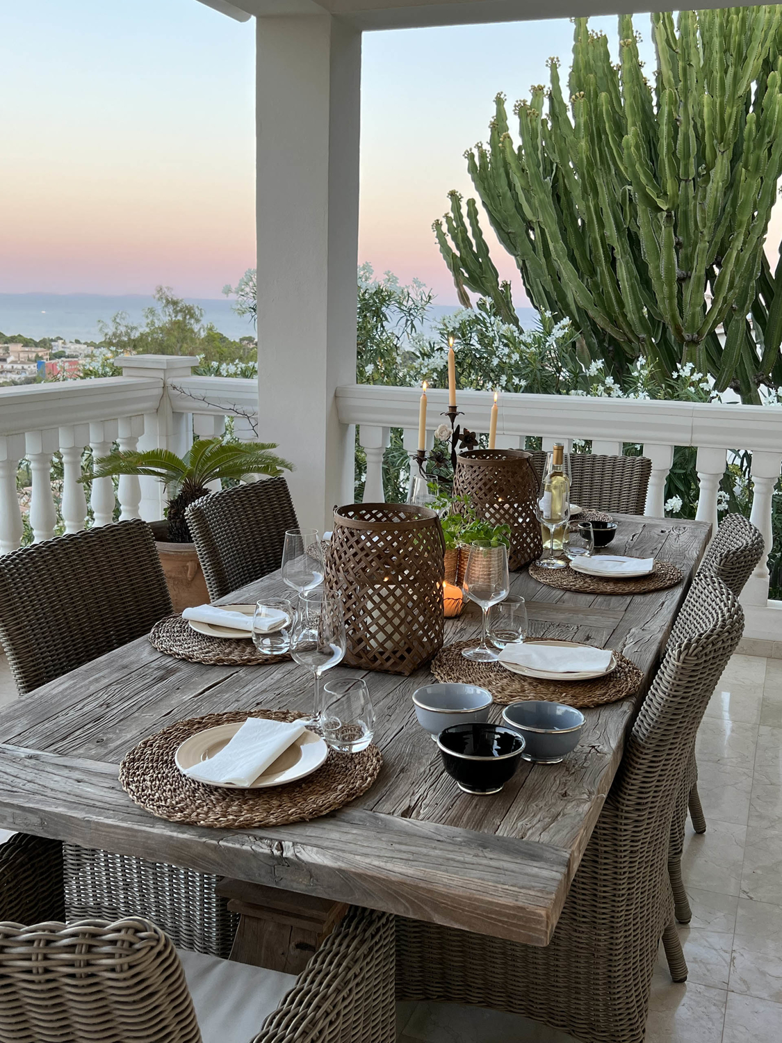 Lujosa villa de estilo mediterráneo en Costa d’en Blanes con impresionantes vistas al mar