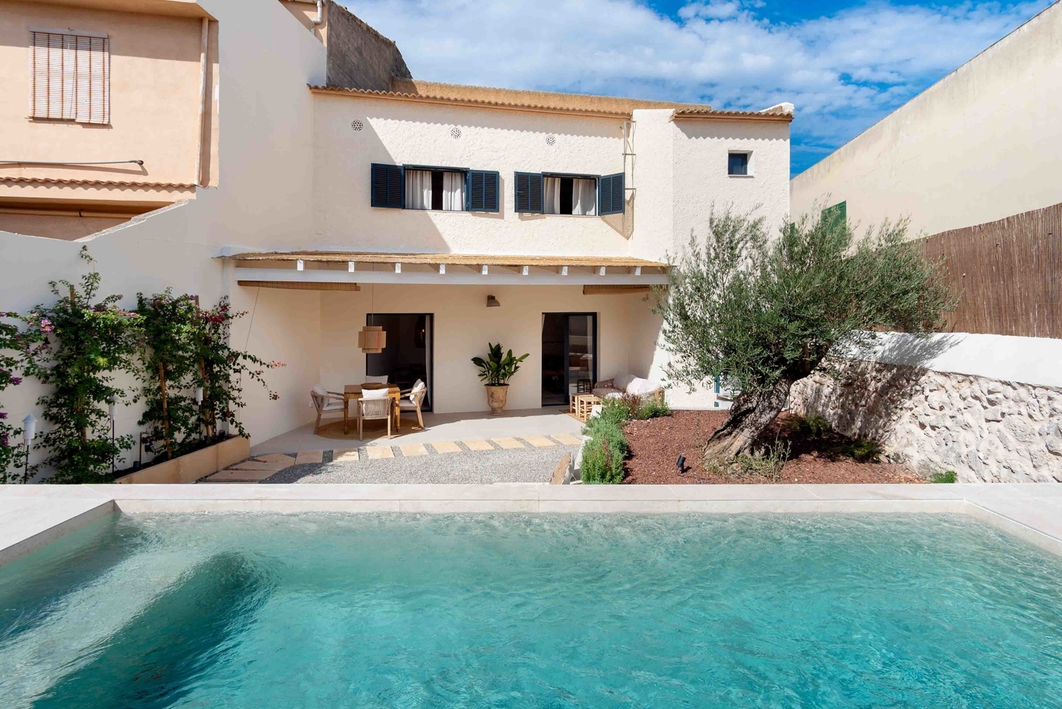 Gorgeous townhouse in the charming village of Ariany in the east of Mallorca
