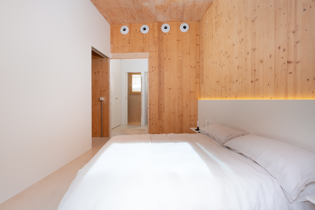 Aufregendes Neubau Holzhaus Garage Elektro Charger Aufzug Terrasse 3 Schlafzimmer
