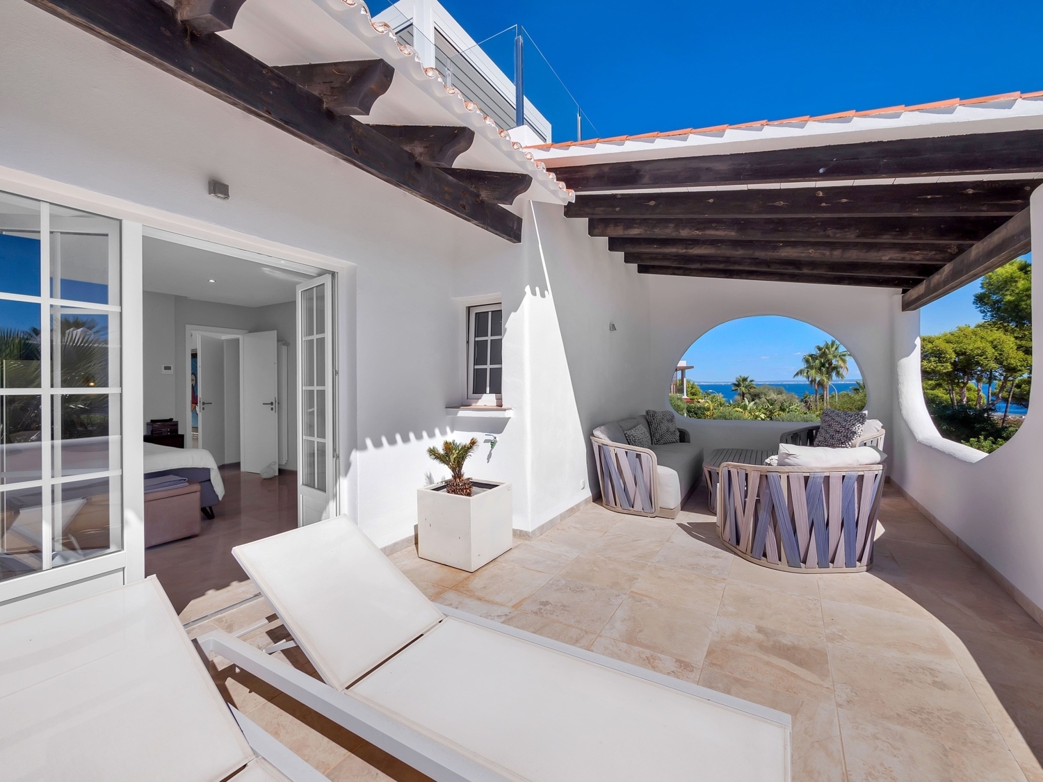 Charming Ibicencan style villa with holiday licence, sea views, pool and jacuzzi