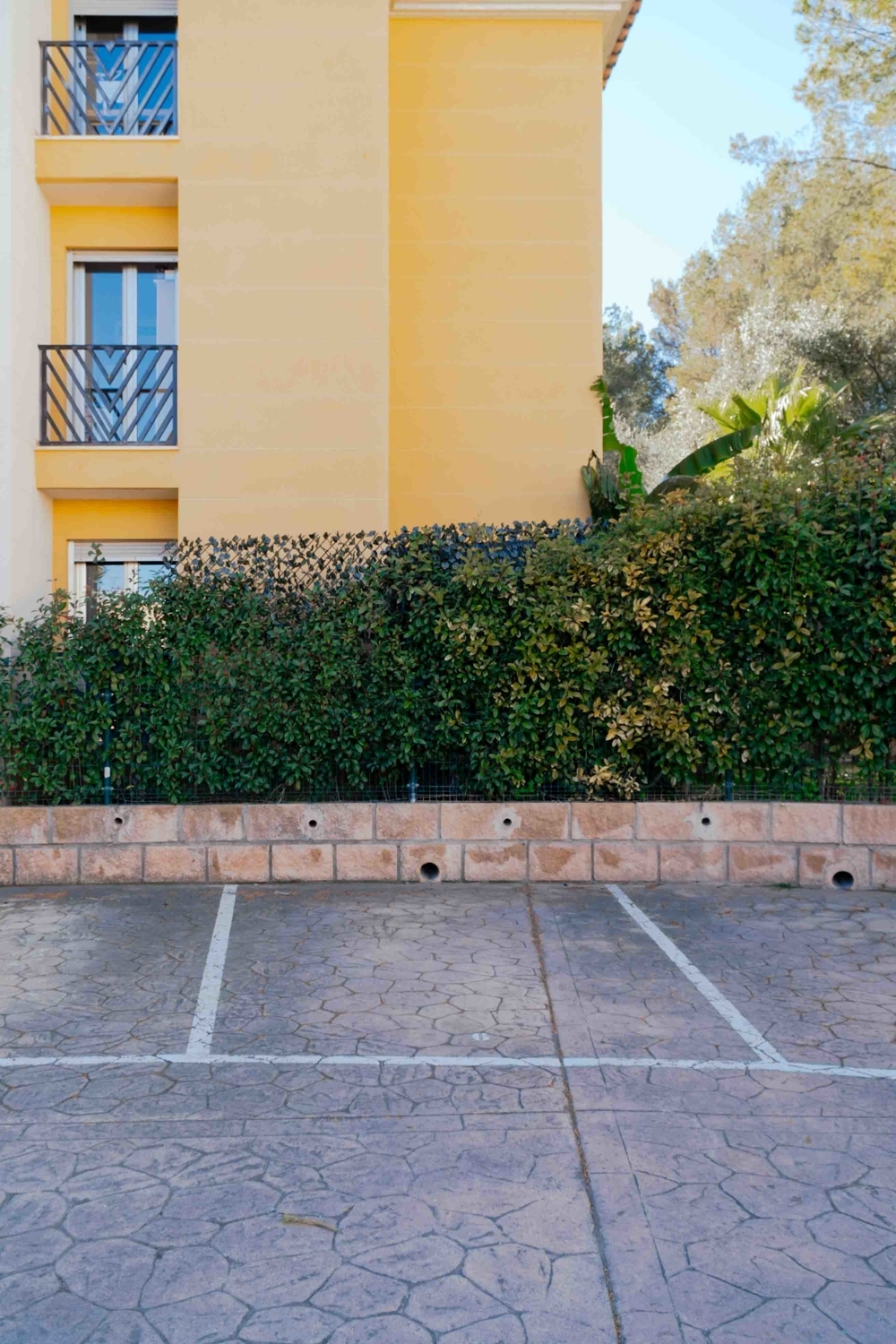 Acogedora planta baja con gran jardín privado, barbacoa y garaje en Sant Agustí