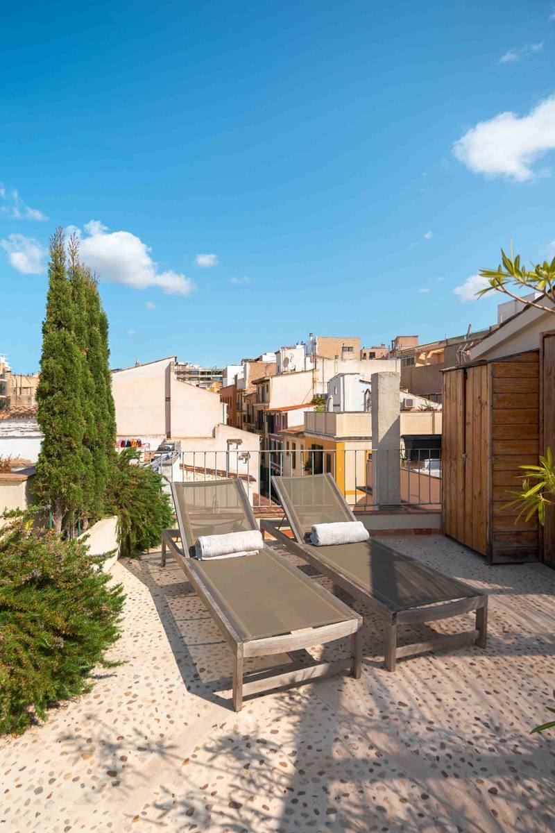 Beautiful duplex penthouse with roof terrace in Old Town