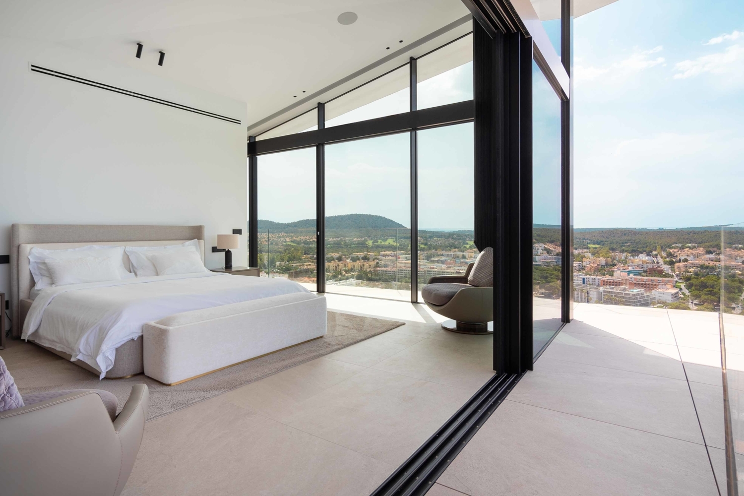 Hochmoderne Villa mit Meerblick in Santa Ponsa