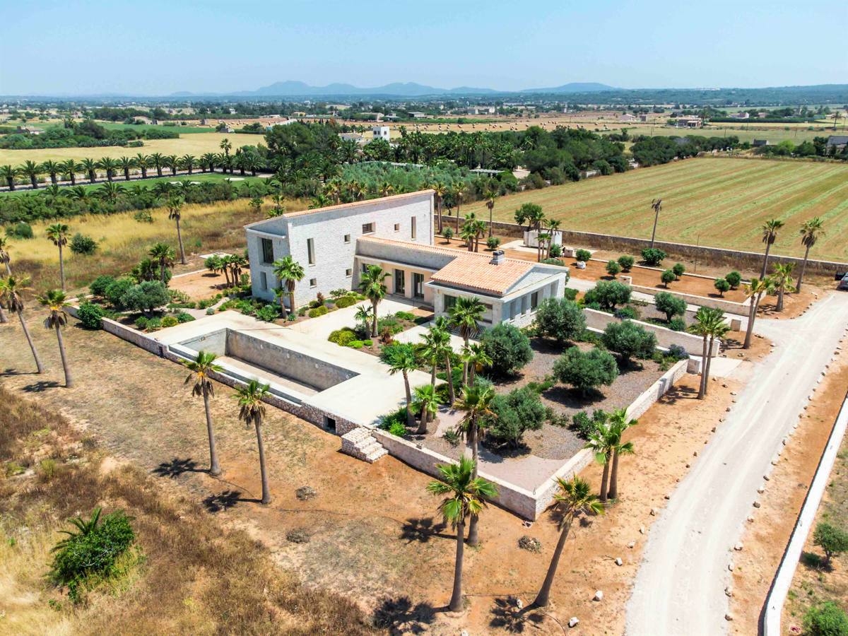 Luxuriöse neu gebaute Finca in Campos mit Panoramablick
