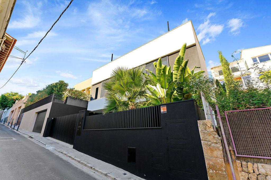 Neu gebaute Designervilla mit Meerblick in El Terreno