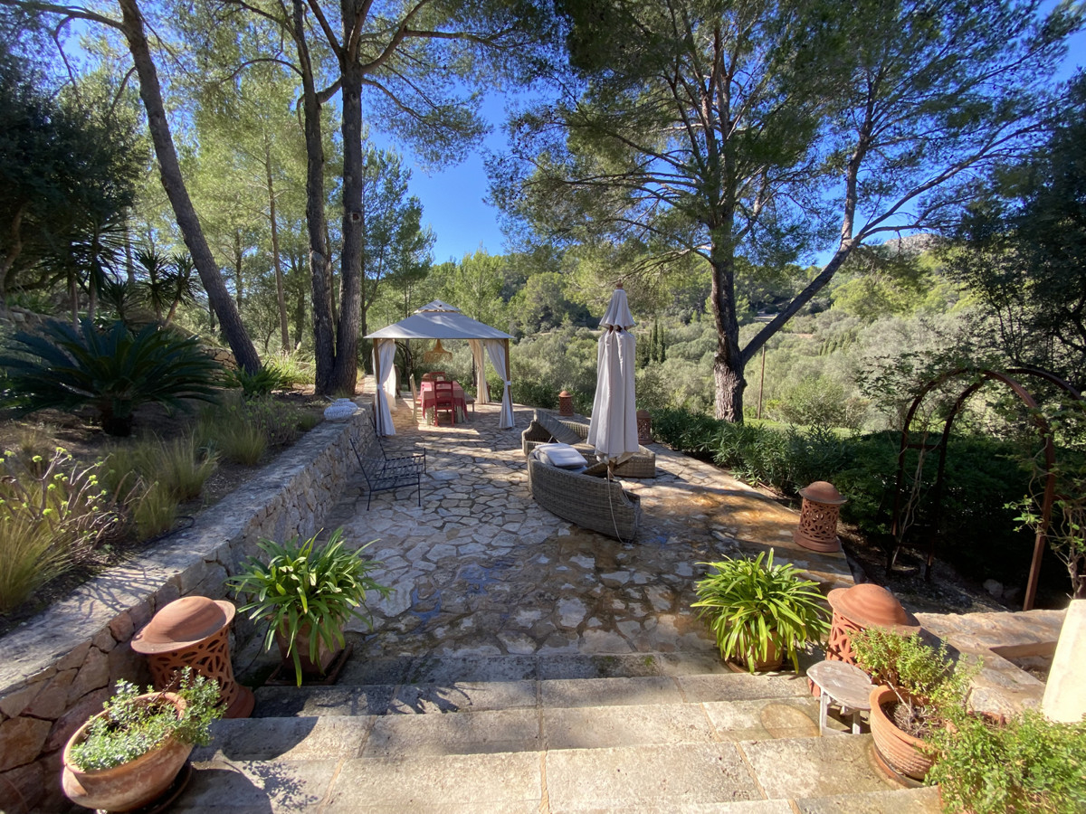 BEAUTIFUL FINCA IN S ́ARRACÓ ROMANTIC WITH UNOBSTRUCTED VIEWS