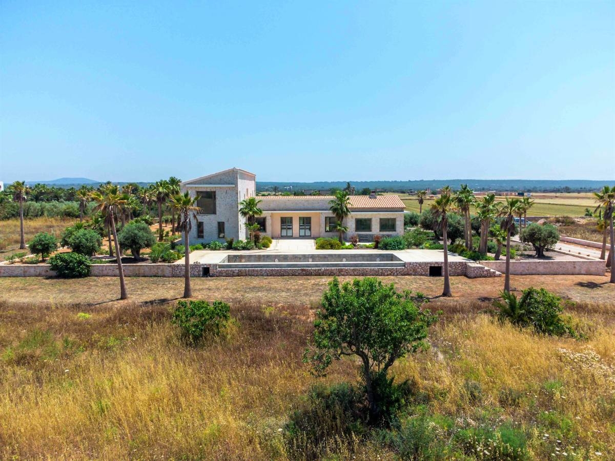 Luxuriöse neu gebaute Finca in Campos mit Panoramablick