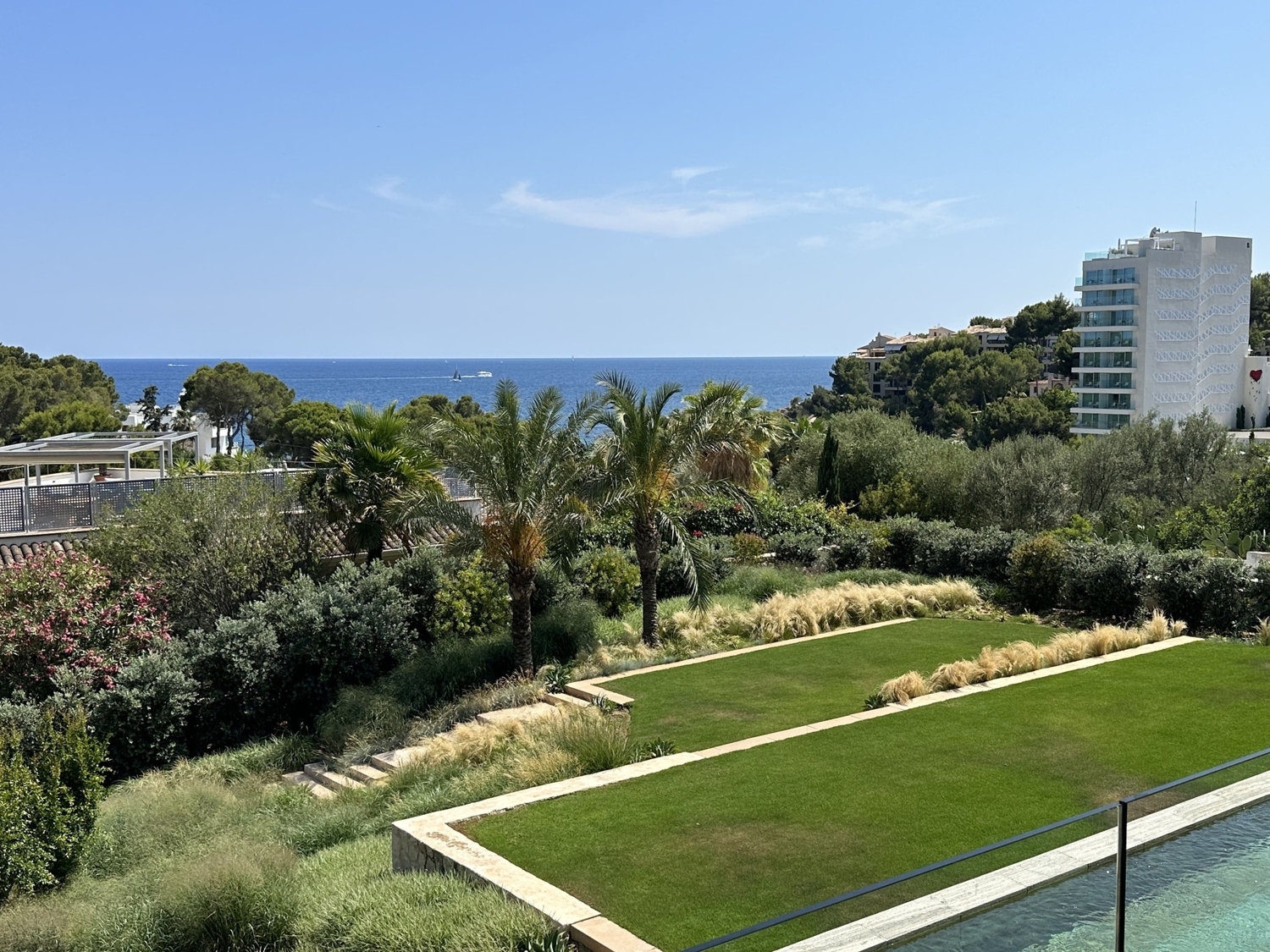 Captivating villa with sea view in Old Bendinat with 950 sqm of luxury living