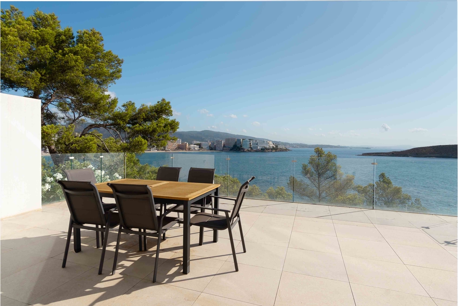 Super Villa de primera línea en Cala Vinyes con impresionantes vistas al mar