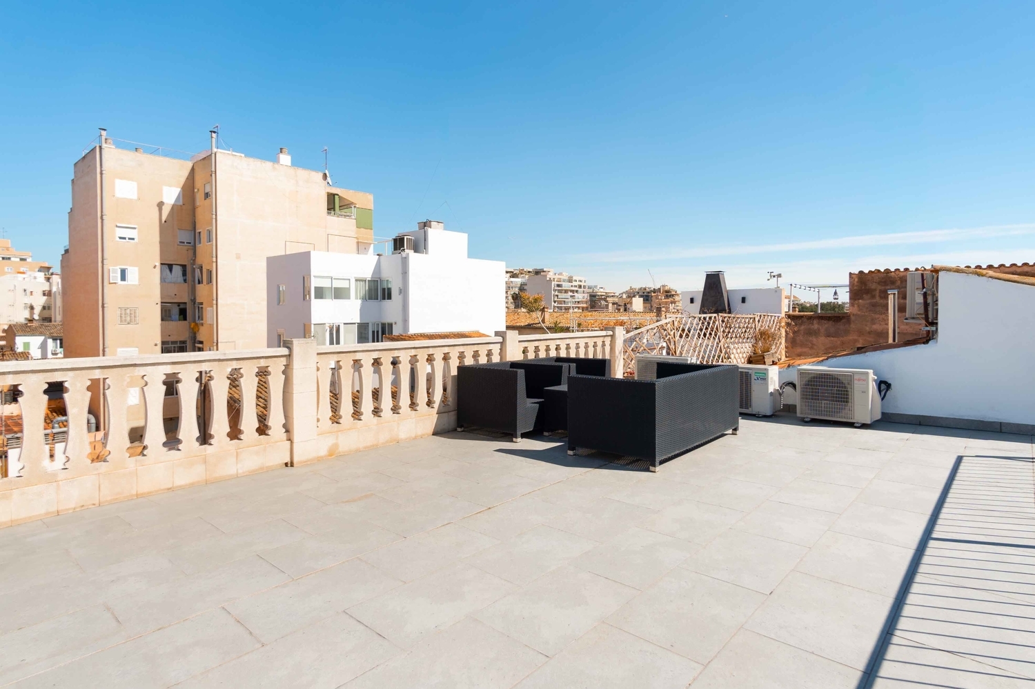 Duplex penthouse apartment in the heart of Santa Catalina