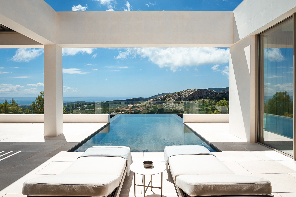 Spectacular designer villa with sea and mountain views