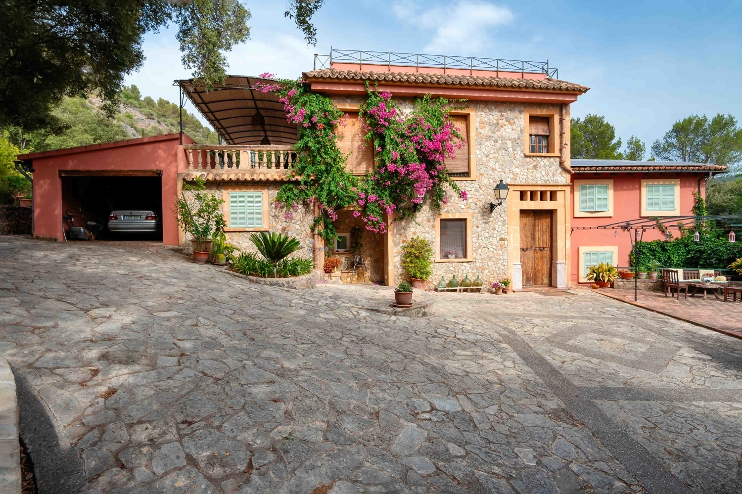TRADITIONAL FINCA with POOL & amazing MOUNTAIN views