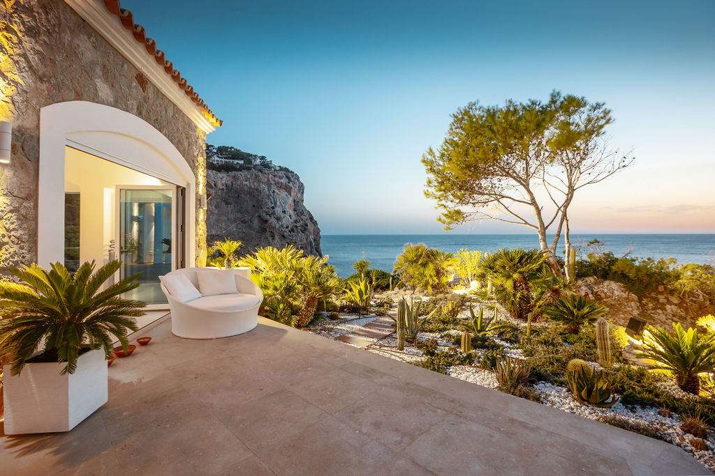 Elegante Villa con piscina y vistas al mar en La Mola