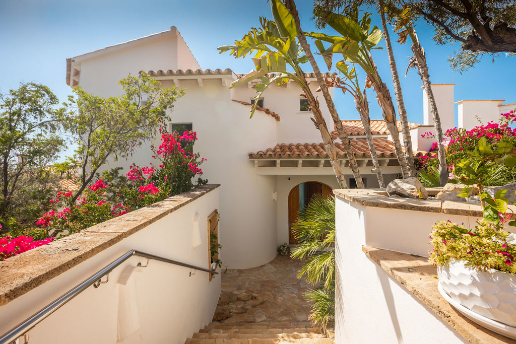 Elegant Villa with pool and amazing sea views in La Mola