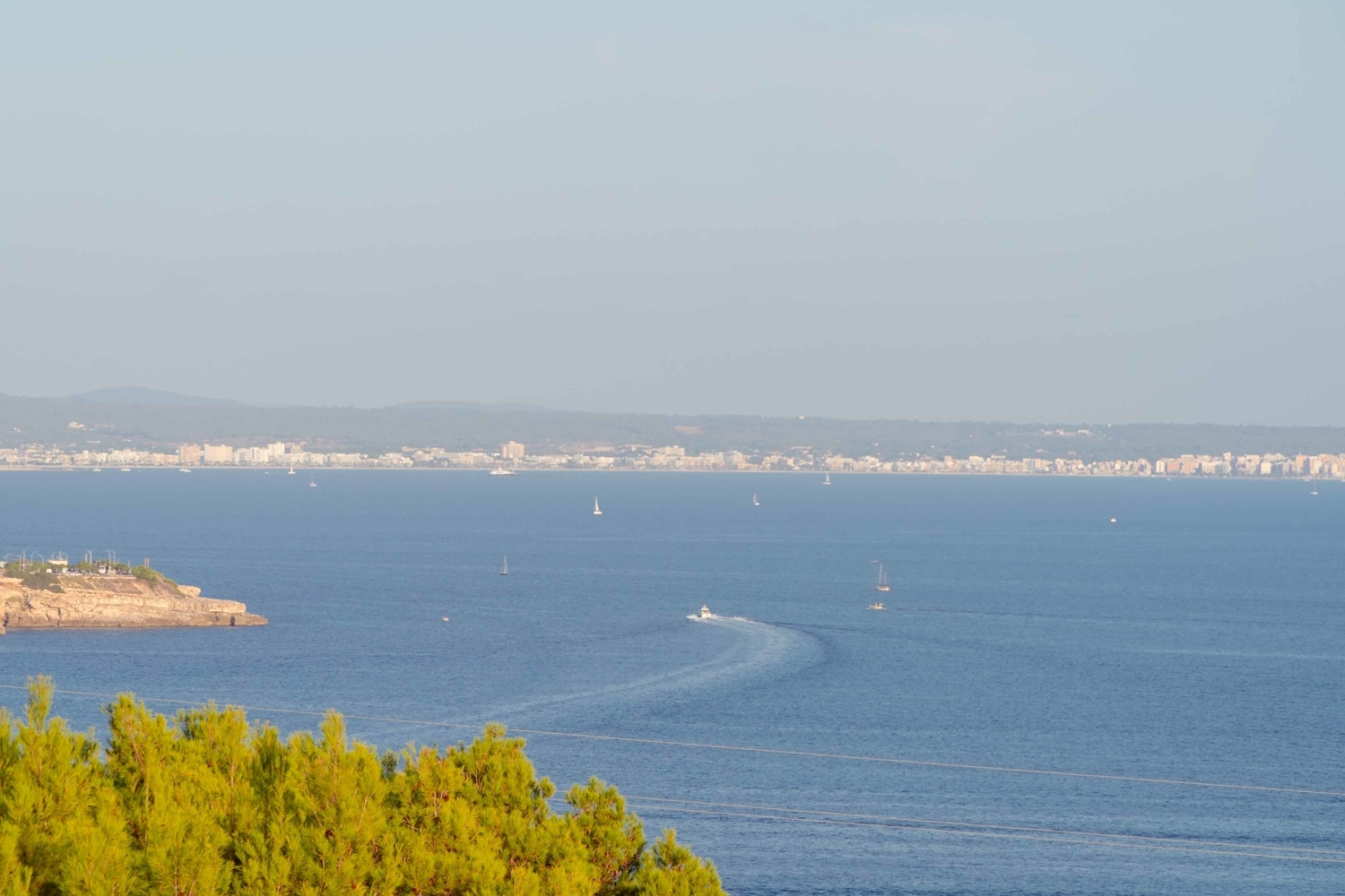 Elegante Wohnung mit Panoramablick auf das Meer in Cas Catalá