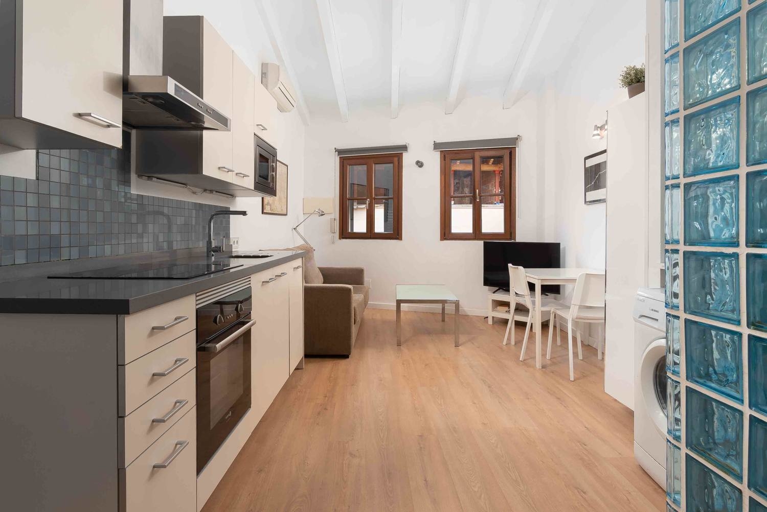 PACK OF 3 BEAUTIFUL FLATS WITH LOFT IN PALMA OLD TOWN