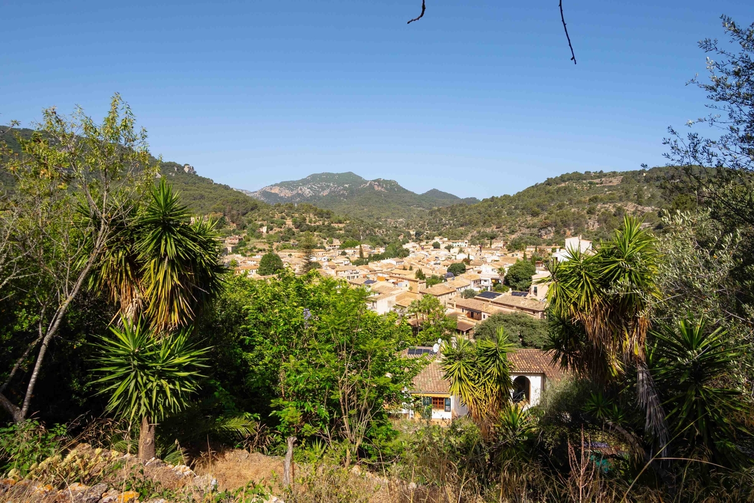 Casa mallorquina en Esporles con vistas a la montaña