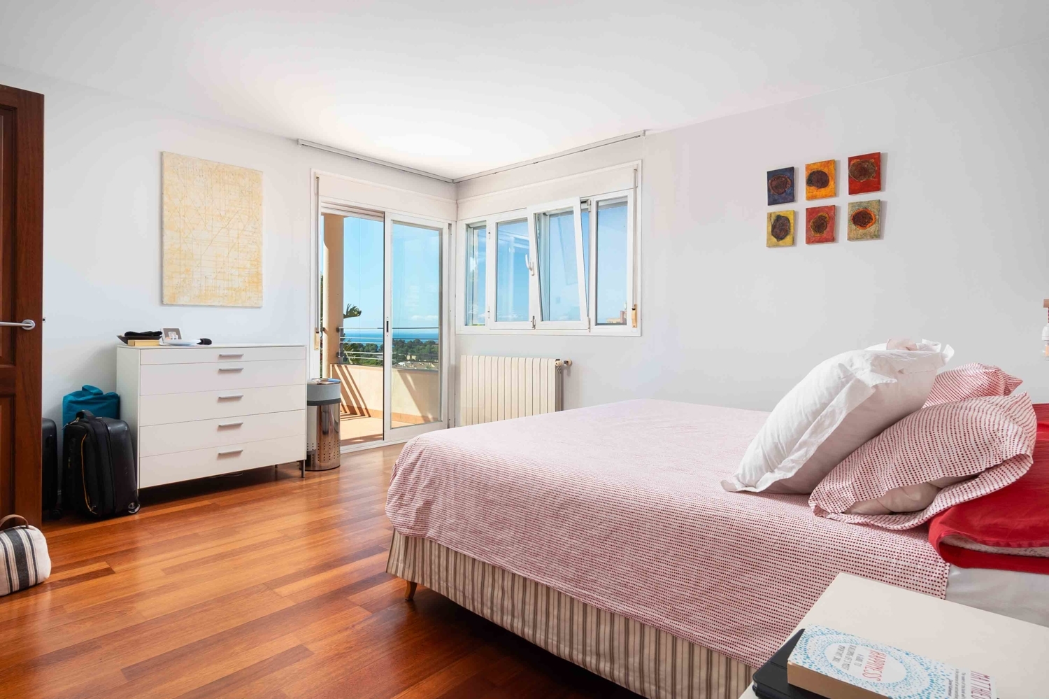 Four Bedroom House With Sea Views, in La Bonanova